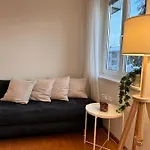 Cozy One-Bedroom Apartment In Zuerich Hoengg